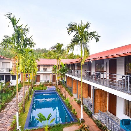 Fabhotel Morjim Bliss - 500M From Morjim Beach Екстериор снимка